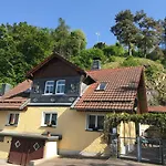 Am Burgberg شقة روبيلاند
